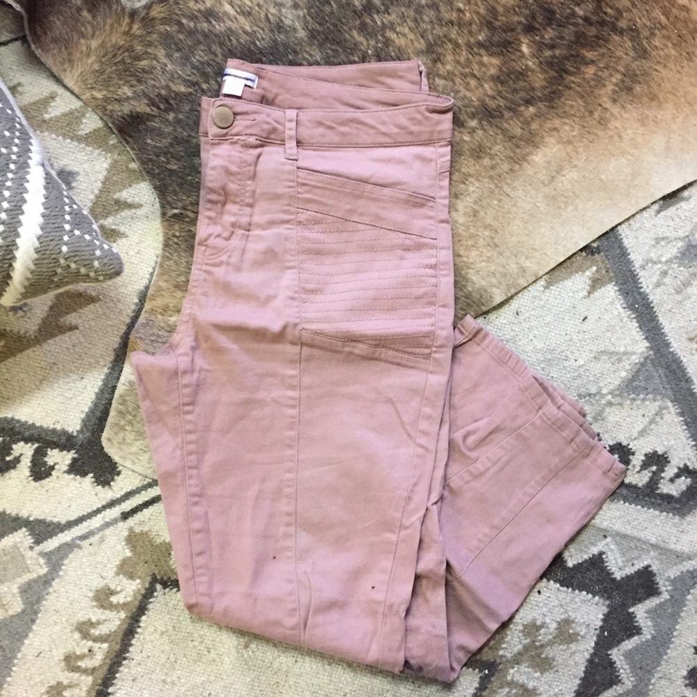 Xhilaration Rose Moto skinny Jean w/ zipper detail
